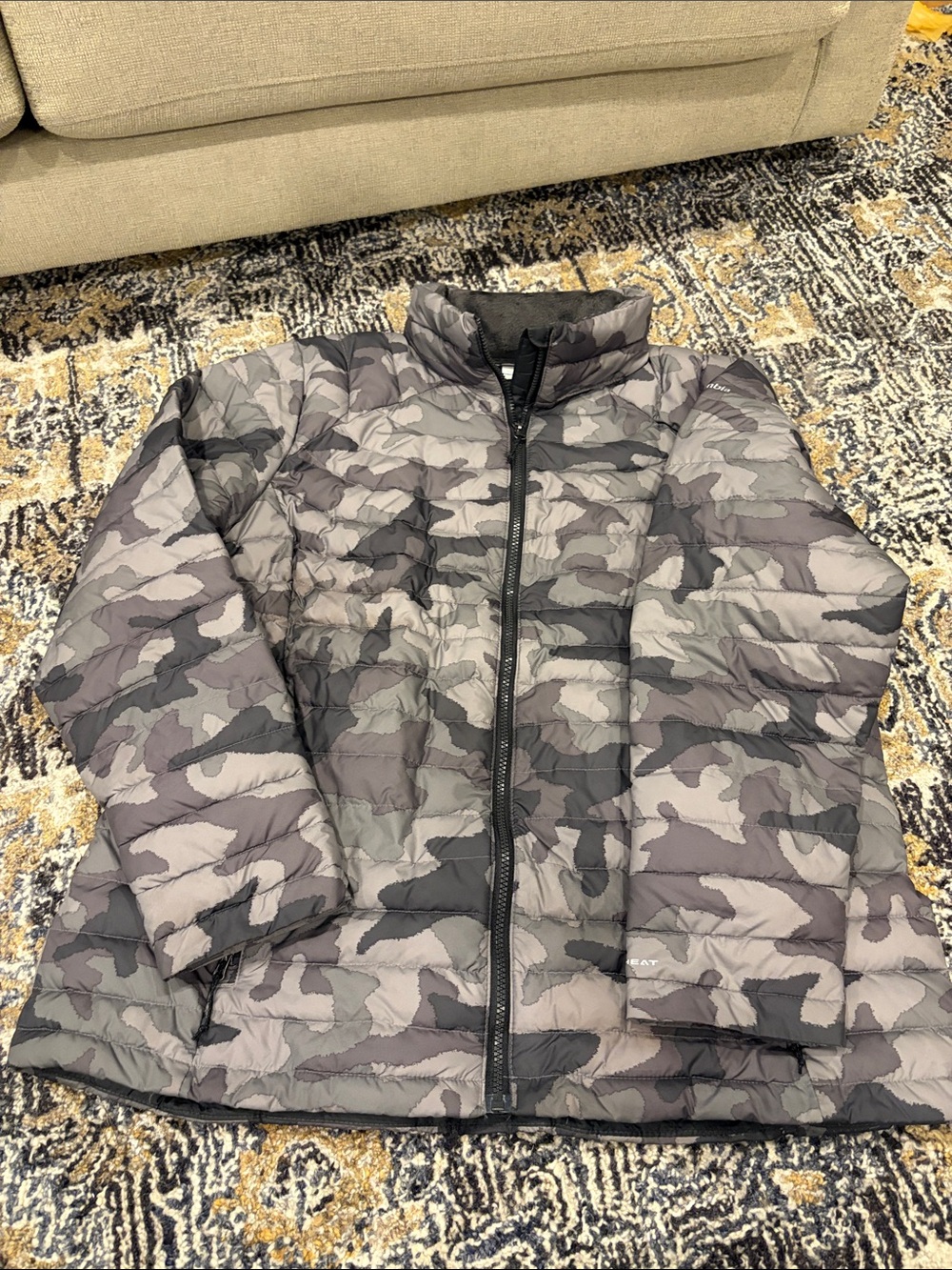 Columbia Women's Gray Camouflage Quilted Ski Jacket